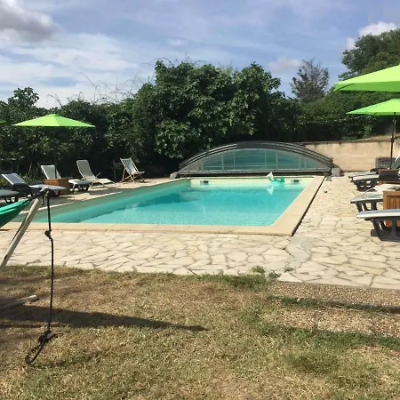 B&B Presbytere De Jonquiere 라보르