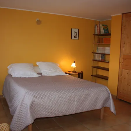 Alojamento de Acomodação e Pequeno-almoço Presbytere De Jonquiere Lavaur (Tarn)