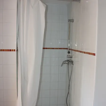 Presbytere De Jonquiere Bed & Breakfast 3*