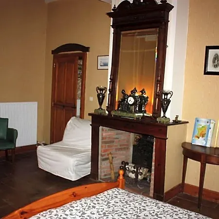 Presbytere De Jonquiere 3*