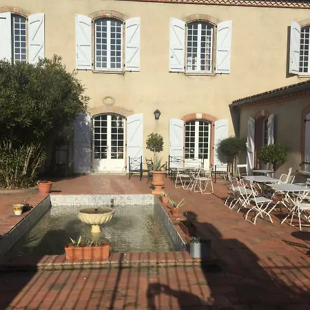 Presbytere De Jonquiere 3*