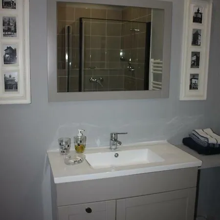 فندق مبيت وإفطار Presbytere De Jonquiere لافاور